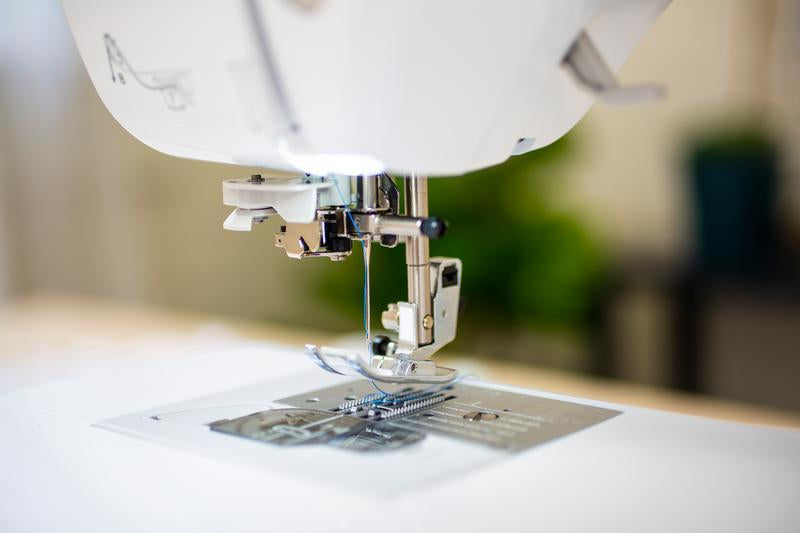 Automatic Needle Threader