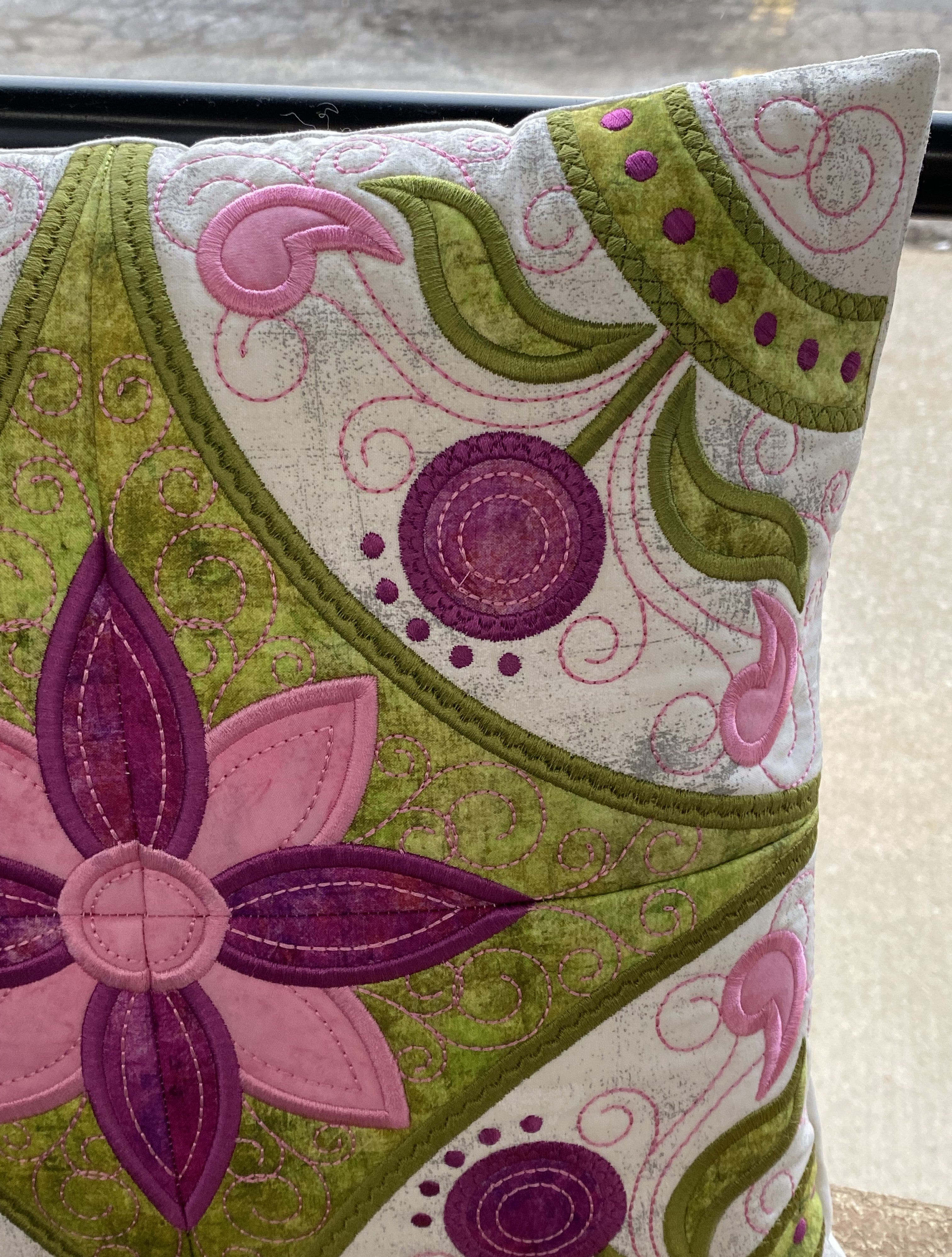 Embroidery Class: Eloise Pillow by Designs by JuJu