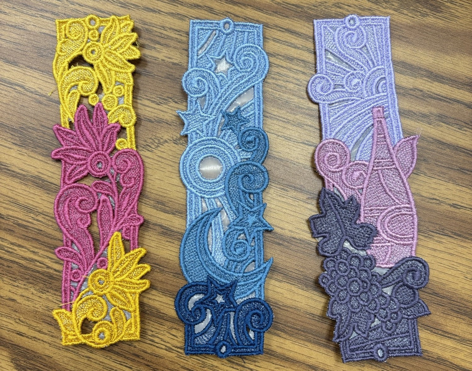 Introduction To Machine Embroidery: Free Standing Lace Bookmark