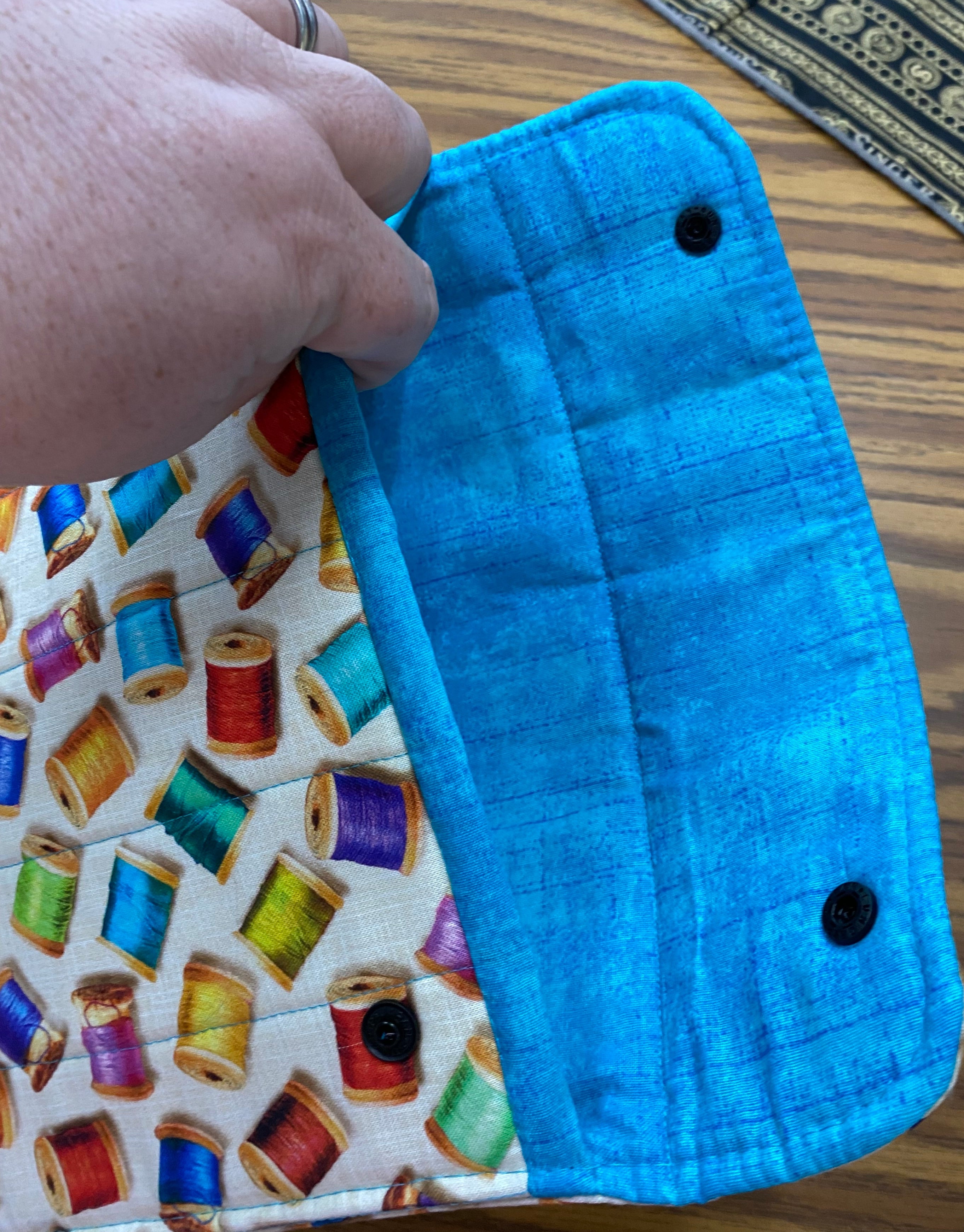 Snappy Sleeves: a Beginner byAnnie pattern